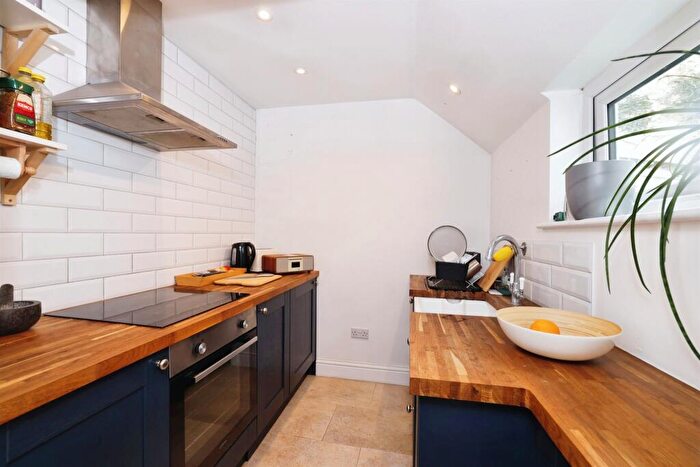 1 Bedroom House To Rent In New Road, Calne, SN11