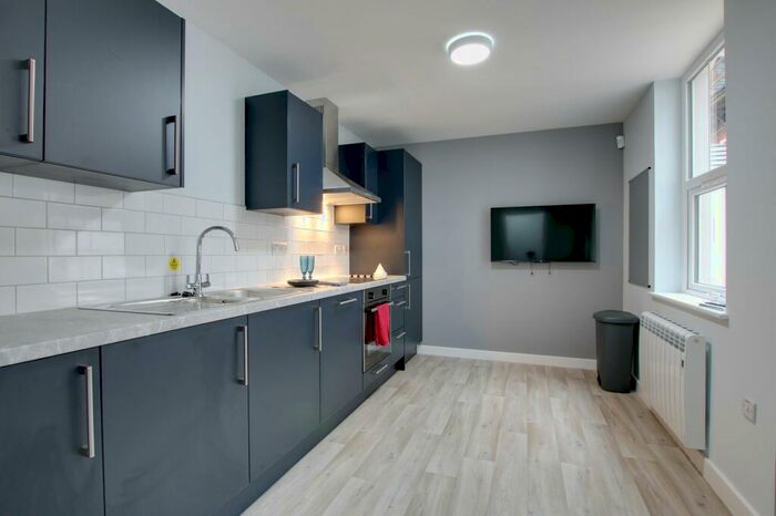2 Bedroom Apartment To Rent In A Clarendon Park Road, Clarendon Park, LE2