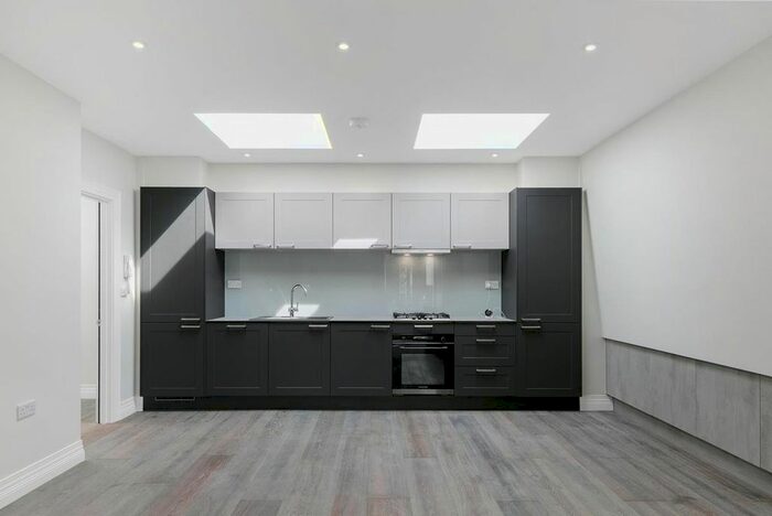 2 Bedroom Flat To Rent In Hesketh Place, London, W11