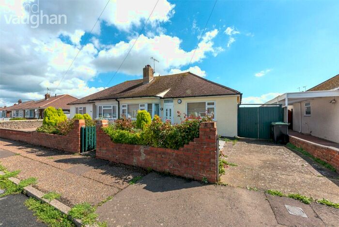 3 Bedroom Bungalow To Rent In The Crescent, Lancing, West Sussex, BN15