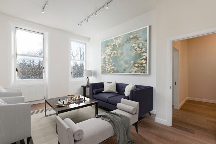 2 Bedroom Flat To Rent In , Nevern Square, Earls Court, SW5