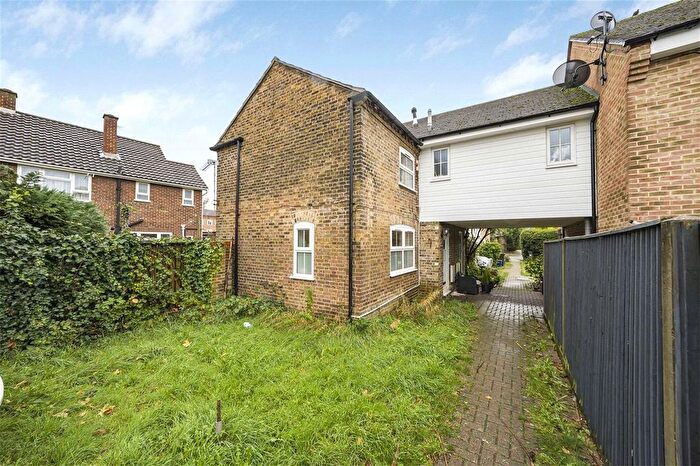 1 Bedroom End Terrace House For Sale In Bankside Close, Isleworth, TW7