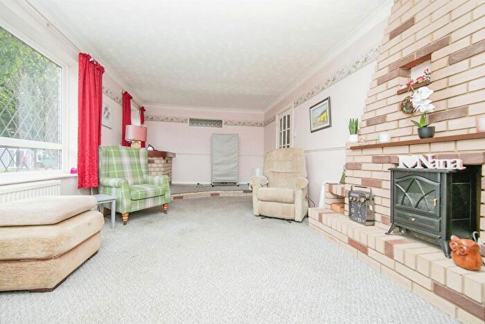 2 Bedroom Semi-Detached Bungalow For Sale In St. Bernard Road, Colchester, CO4