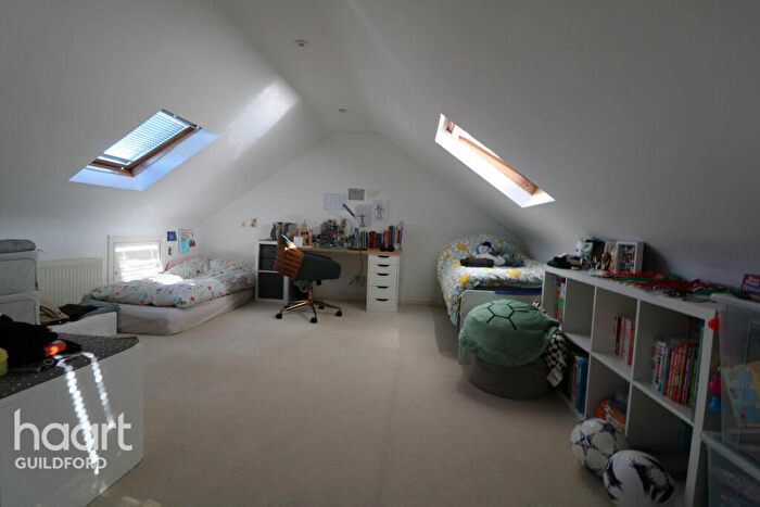 5 Bedroom Detached House To Rent In Suffolk Drive, Guildford, GU4
