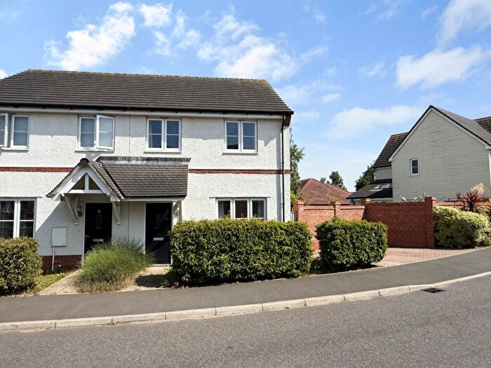 3 Bedroom Semi Detached House For Sale In Beadon Way, Melton, Woodbridge, IP12