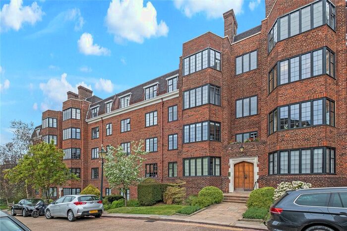 1 Bedroom Flat To Rent In Balliol House, Manor Fields, Putney, London, SW15