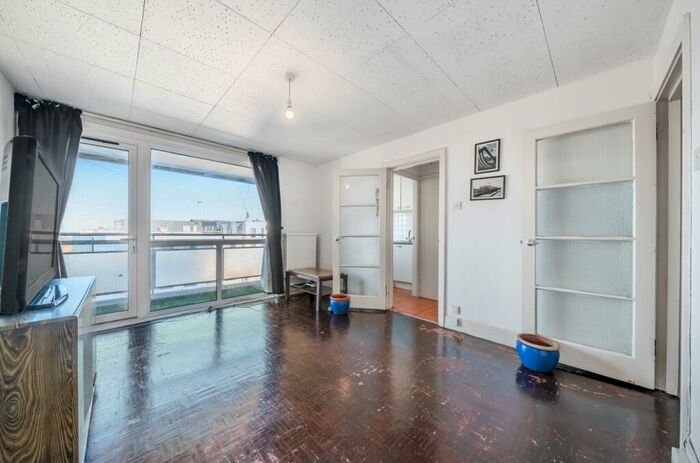 Flat To Rent In London Road Croydon, CR0