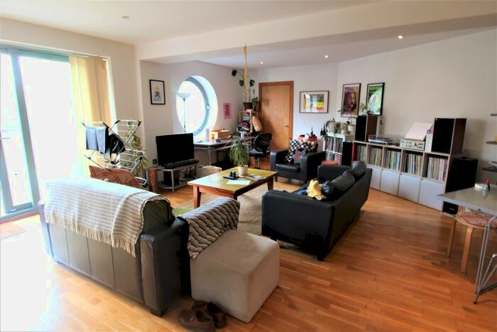 2 Bedroom Flat To Rent In Iron Works Dace Road, Bow, E3