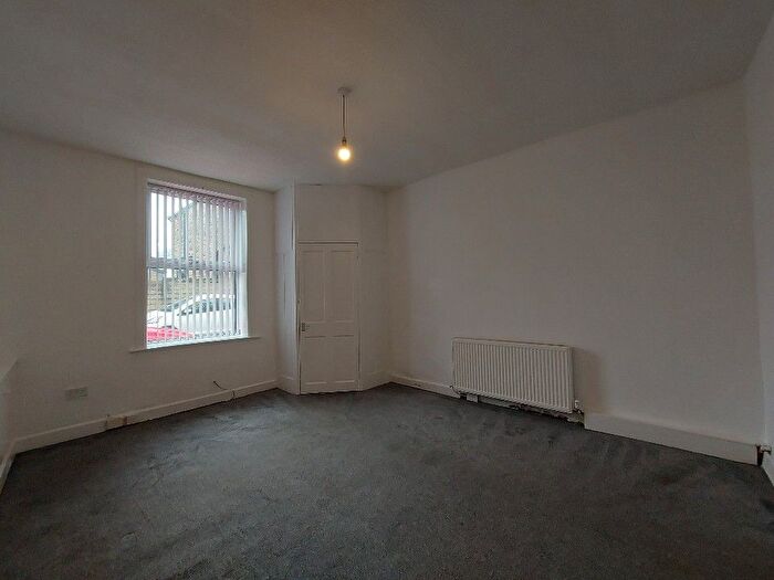 3 Bedroom End Of Terrace House To Rent In Pine Street, Burnley, BB11