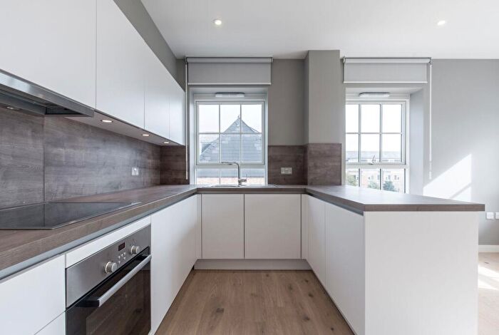 2 Bedroom Flat To Rent In McMillan House - Cheam Common Road, KT4