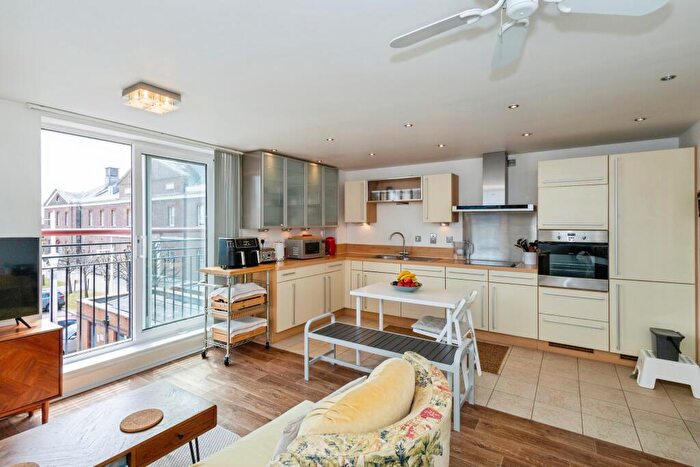 1 Bedroom Flat For Sale In Gunwharf Quays, Portsmouth, PO1