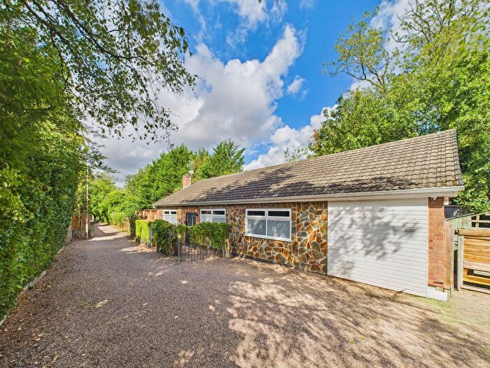 3 Bedroom Bungalow For Sale In Lawyers Lane, Oadby, LE2