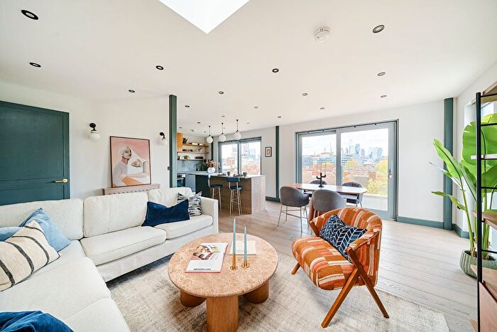 2 Bedroom Flat For Sale In Waterloo Road, Waterloo, London, SE1