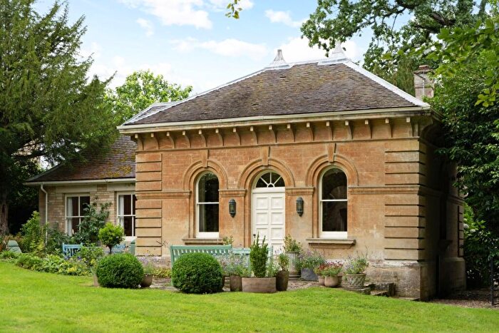 1 Bedroom Detached House To Rent In Kirtlington Park Kirtlington, OX5
