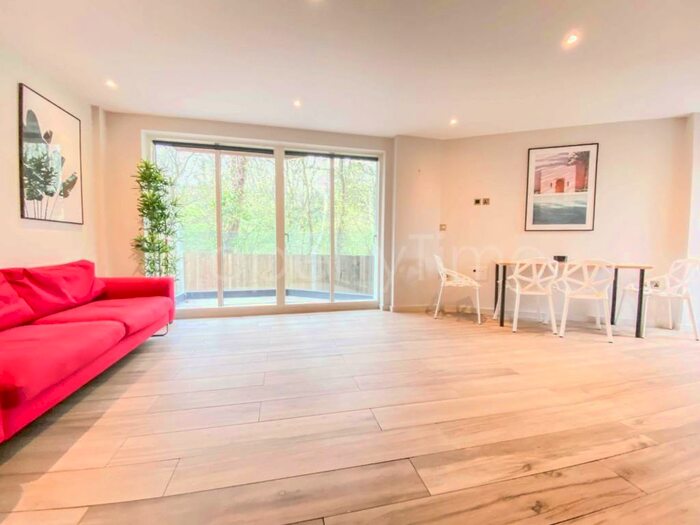 2 Bedroom Flat To Rent In Blythwood Road, Islington, N4