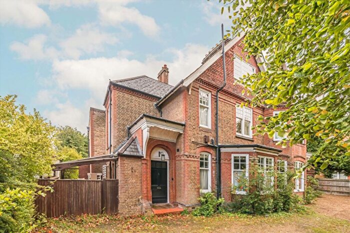 5 Bedroom Semi-Detached House For Sale In Ditton Road, Surbiton, KT6