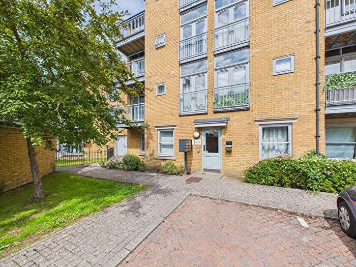 2 Bedroom Flat For Sale In Bingley Court, Canterbury, CT1