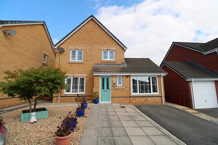 3 Bedroom Detached House For Sale In Clos Gwaith Brics, Tondu, Bridgend, Bridgend County., CF32