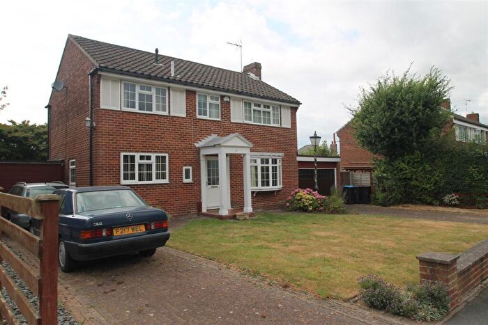 4 Bedroom Detached House For Sale In Harcourt Drive, Harrogate, HG1