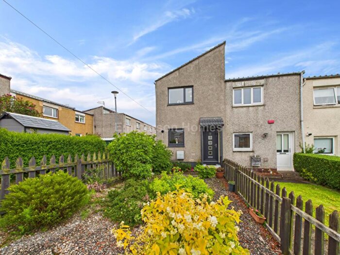 2 Bedroom End Of Terrace House For Sale In Corseford Avenue, Johnstone, PA5