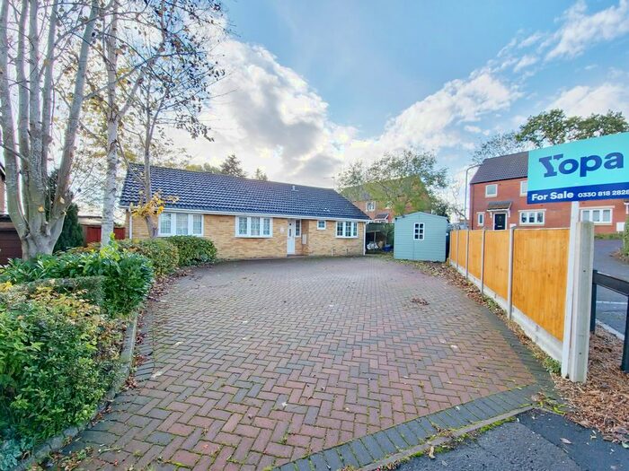3 Bedroom Bungalow For Sale In Hillside Crescent, Nether Heyford, Northampton, NN7