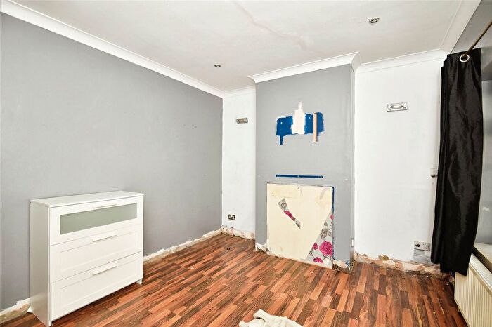 3 Bedroom Terraced House For Sale In Trafalgar Street, Gillingham, Kent, ME7