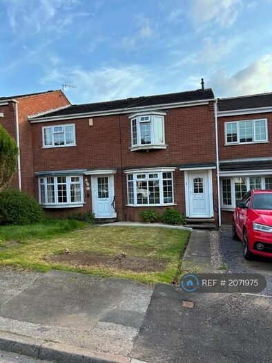 2 Bedroom Semi-Detached House To Rent In Ballantrae Close, Nottingham, NG5