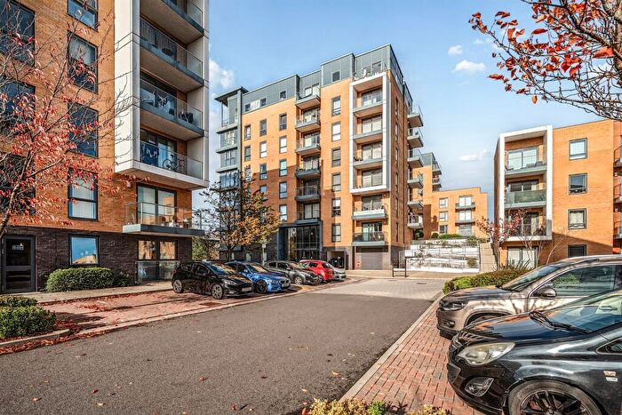 2 Bedroom Apartment To Rent In , Skylark House, Drake Way, Reading, RG2