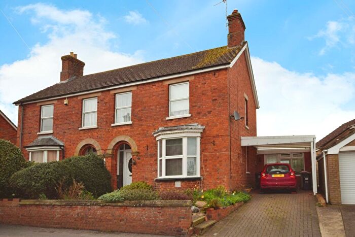 3 Bedroom Semi-Detached House For Sale In Halton Road, Spilsby, PE23