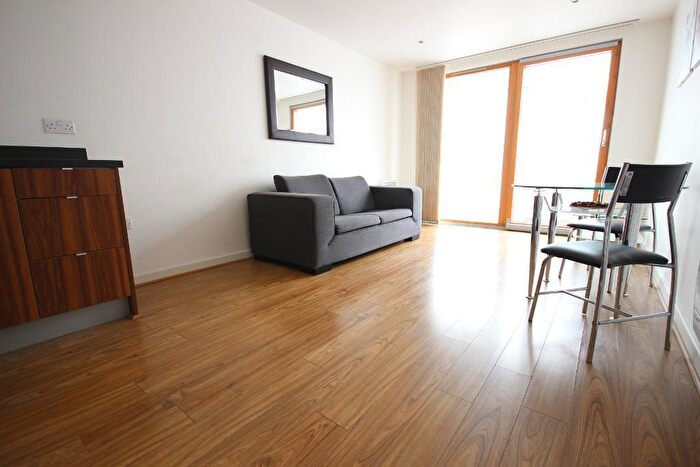 1 Bedroom Flat To Rent In Schrier, Arboretum Place, London, IG11