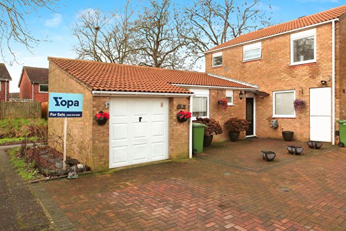 4 Bedroom End Terrace House For Sale In Pittneys, Peterborough, PE4