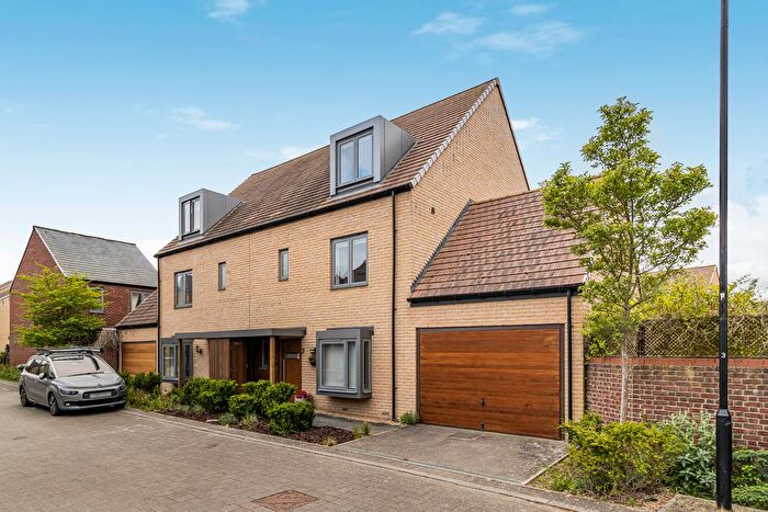 4 Bedroom Semi-Detached House For Sale In Avalon Way, Trumpington, CB2