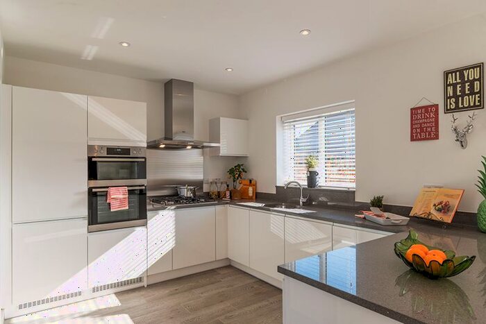 4 Bedroom Detached House For Sale In Thame Road, Longwick, Princes Risborough, HP27