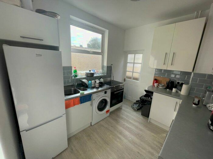 4 Bedroom Terraced House To Rent In Filbert Street East, Leicester, LE2