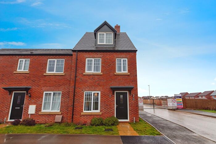 3 Bedroom End Of Terrace House For Sale In Burnham Way, Sleaford, NG34