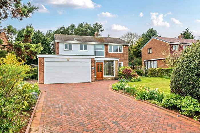 4 Bedroom Detached House For Sale In High Ash Drive, Leeds, LS17