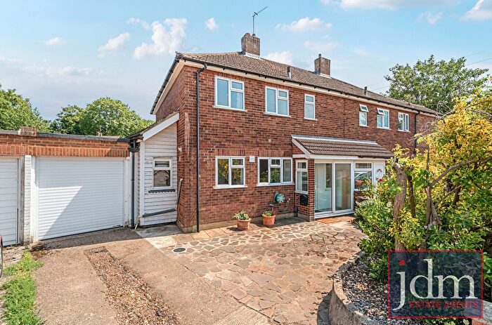 4 Bedroom Semi-Detached House To Rent In Veryan Close, Orpington, BR5