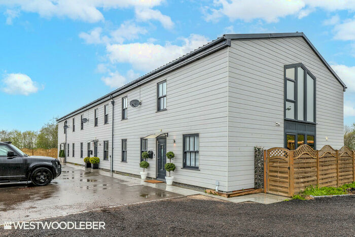 4 Bedroom Barn Conversion To Rent In Elbow Lane, Hertford Heath, SG13