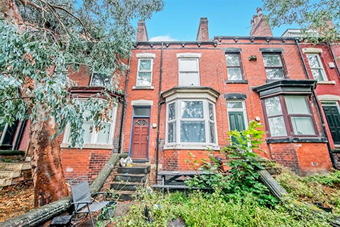 4 Bedroom Terraced House For Sale In Conference Road, Armley, Leeds, LS12