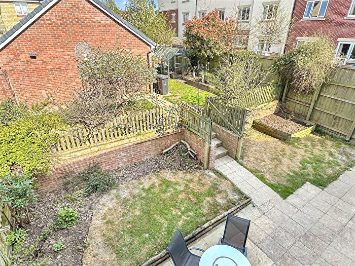 3 Bedroom Detached House For Sale In Kilby Crescent, Swindon, Wiltshire, SN25