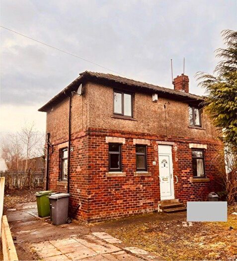 3 Bedroom Semi Detached House To Rent In Burlington Avenue, Thornbury, Bradford, BD3