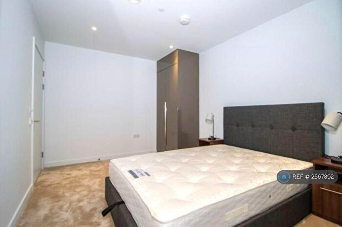 1 Bedroom Flat To Rent In Baldwin Point, London, SE17