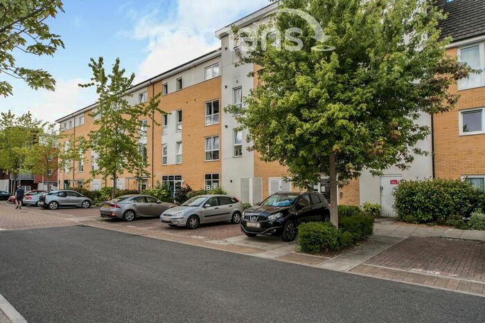 2 Bedroom Flat To Rent In Whale Avenue, Reading, RG2