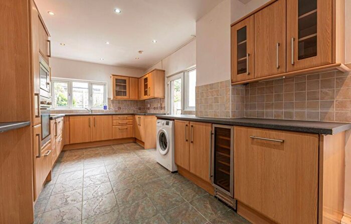 3 Bedroom Terraced House To Rent In Batchelor Road, Newport, NP19