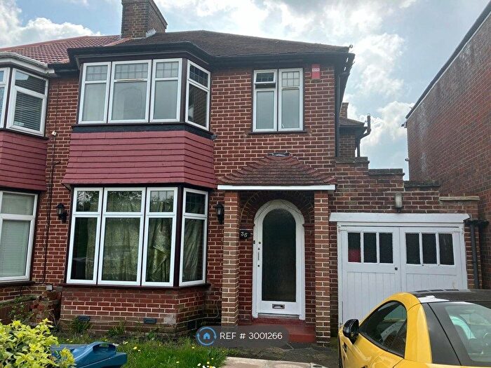 4 Bedroom Semi-Detached House To Rent In Crowshott Avenue, Stanmore, HA7