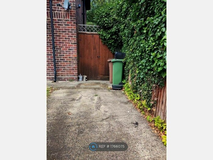 3 Bedroom Semi-Detached House To Rent In Courtney Crescent Carshalton, Carshalton, SM5