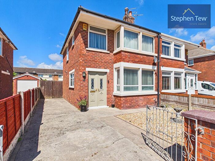 2 Bedroom Semi-Detached House For Sale In Helens Close, Blackpool, FY4