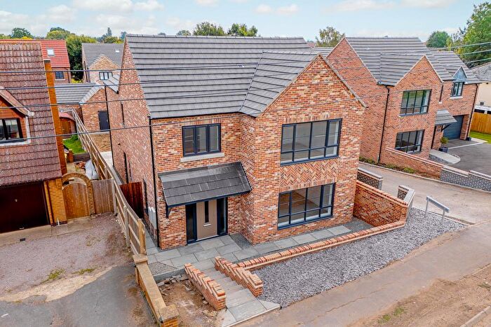 4 Bedroom Detached House For Sale In Barrier Bank, Cowbit, PE12