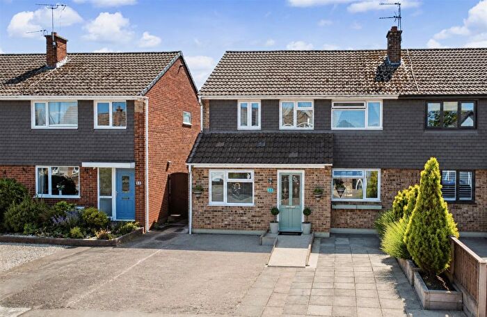 4 Bedroom Semi Detached House For Sale In Lathkilldale Crescent, Long Eaton, NG10