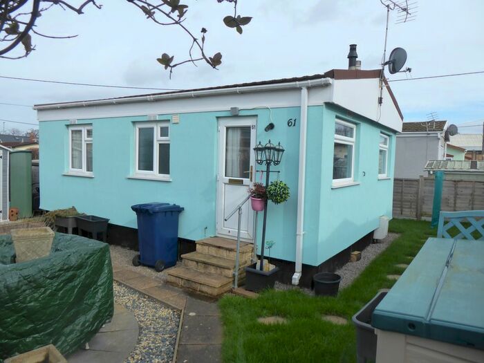 2 Bedroom Park Home For Sale In Staverton Park, Staverton, Cheltenham, GL51